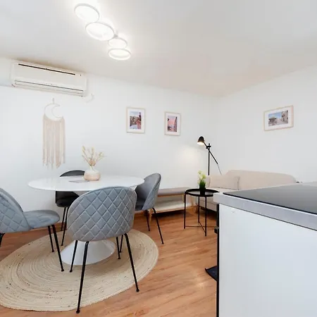 House Elisabeth - A Charming Old Town Apartamento *