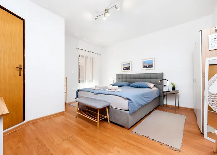 Daire House Elisabeth - A Charming Old Town Rovinj